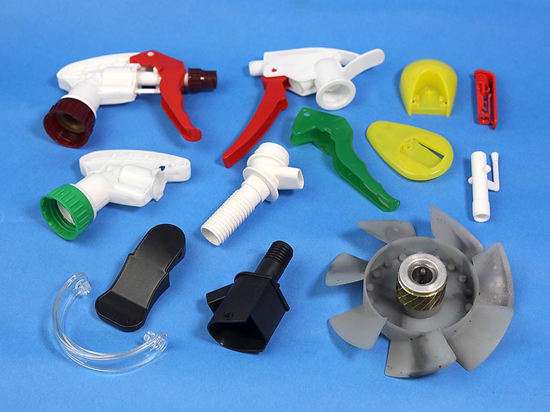 Household leak proof containers